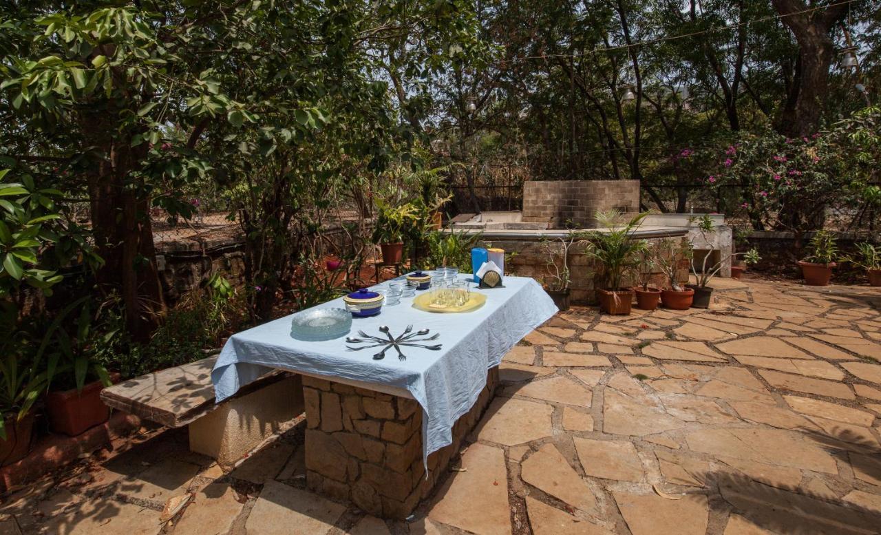 Bella Vista By Stayvista - A Haven With Lush Green Surroundings, Zen Garden, Quirky Decor & A Inviting Swimming Pool Lonavala Kültér fotó