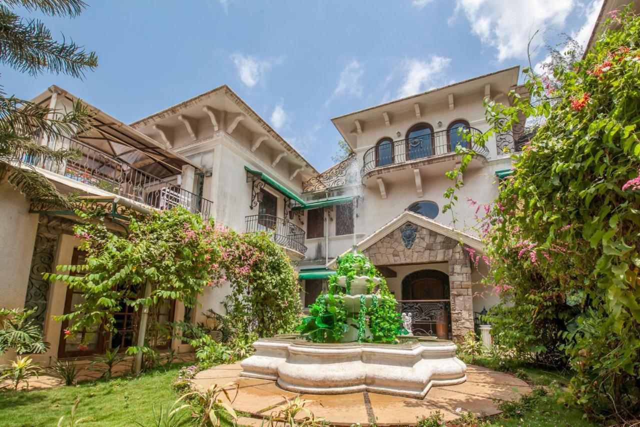 Bella Vista By Stayvista - A Haven With Lush Green Surroundings, Zen Garden, Quirky Decor & A Inviting Swimming Pool Lonavala Kültér fotó